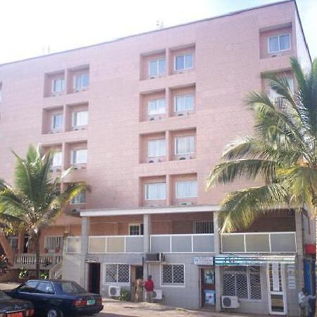 Meumi Palace Yaounde Exterior photo